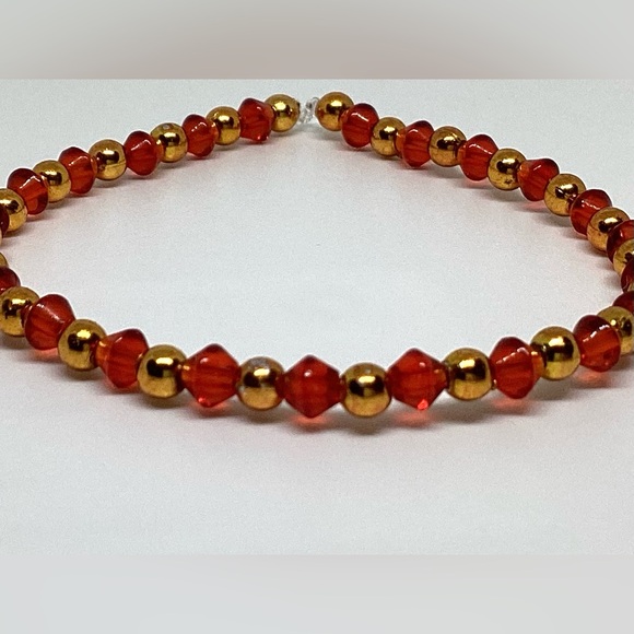Stunning Red crystal and gold bracelet - Picture 2 of 3